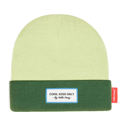 Gorro infantil verde-claro com rebordo escuro e etiqueta bordada, Hello Hossy