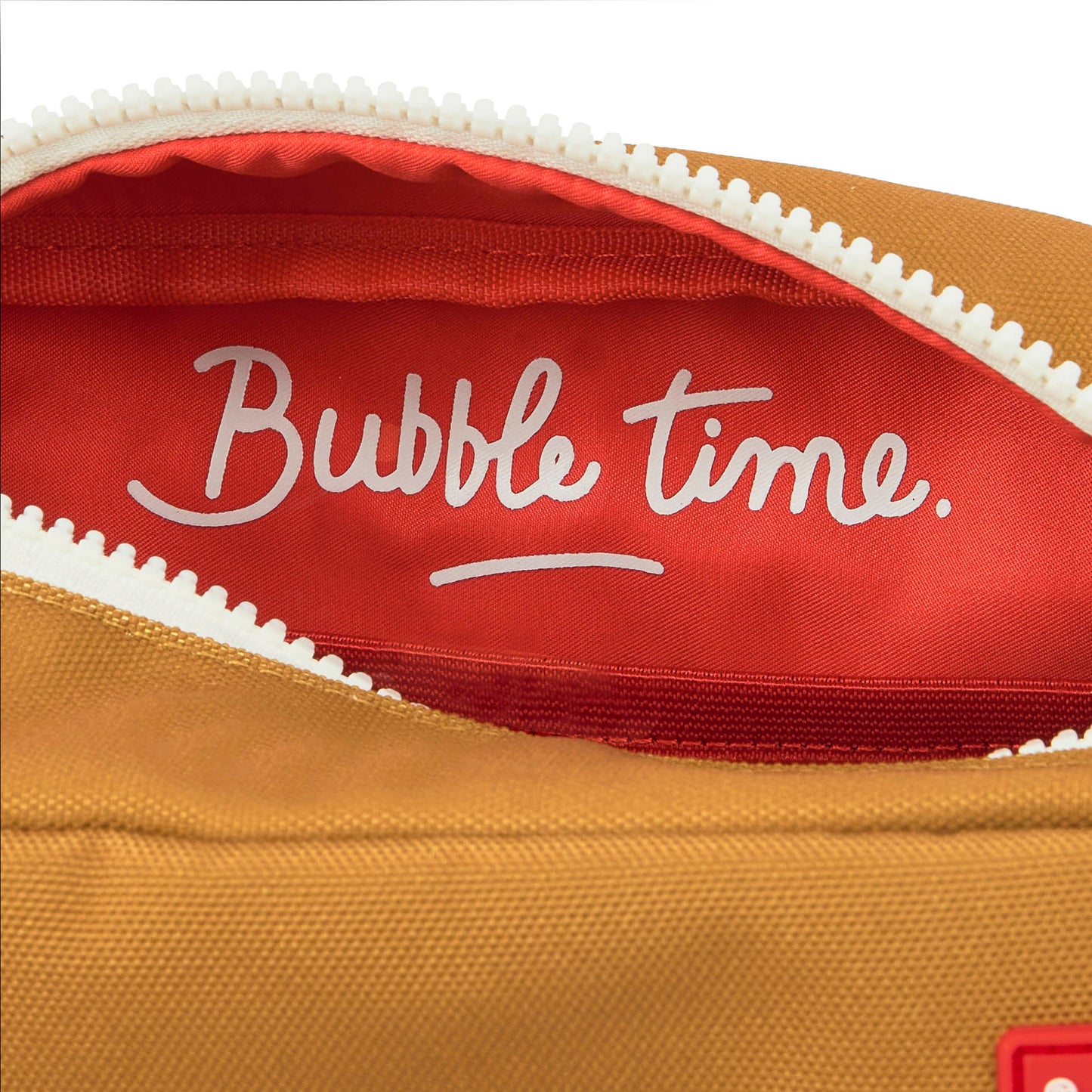 Nécessaire infantil Camel com interior vermelho e inscrição Bubble time Hello Hossy