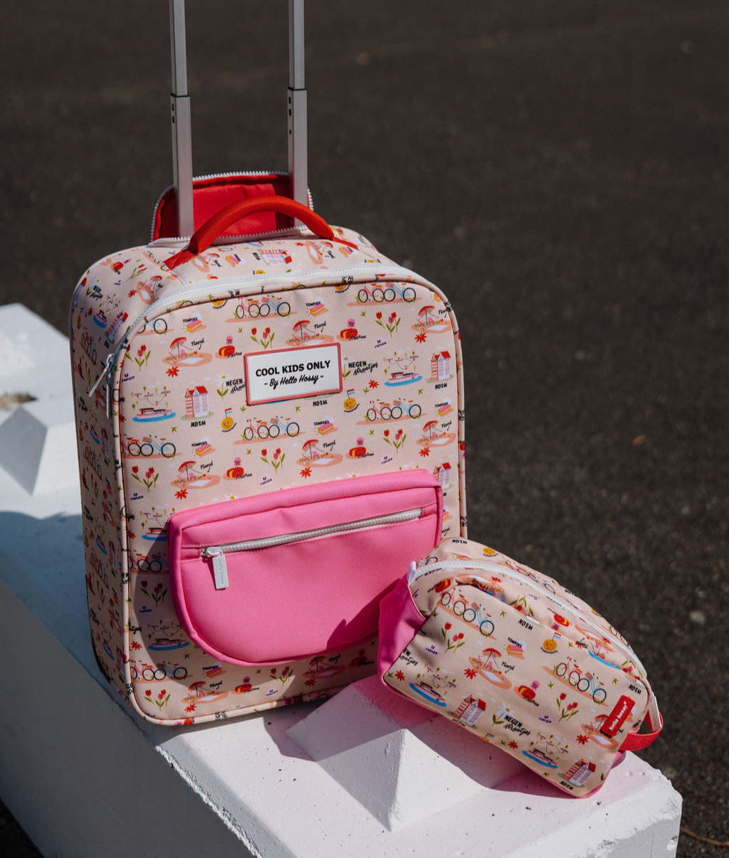 Nécessaire infantil rosa com estampado de bicicletas e padrões de viagem Hello Hossy