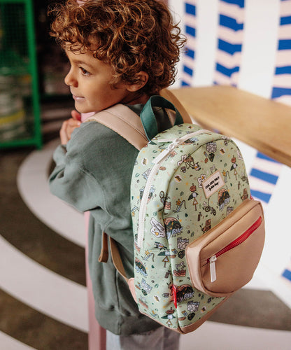 Mochila infantil verde com padrão de viagem e bicicleta, bolso bege Hello Hossy