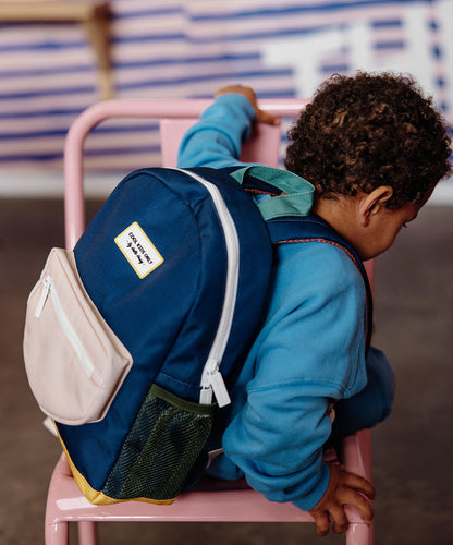Mochila para criança azul, bolso bege, rede verde, base amarela Hello Hossy