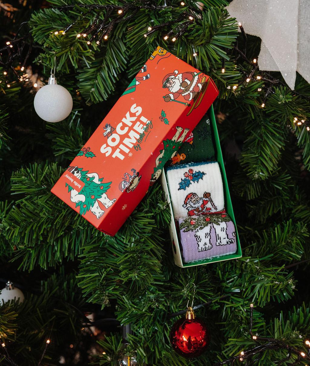 Pack de meias infantis com padrões de natal, caixa vermelha e meia ilustrada Hello Hossy