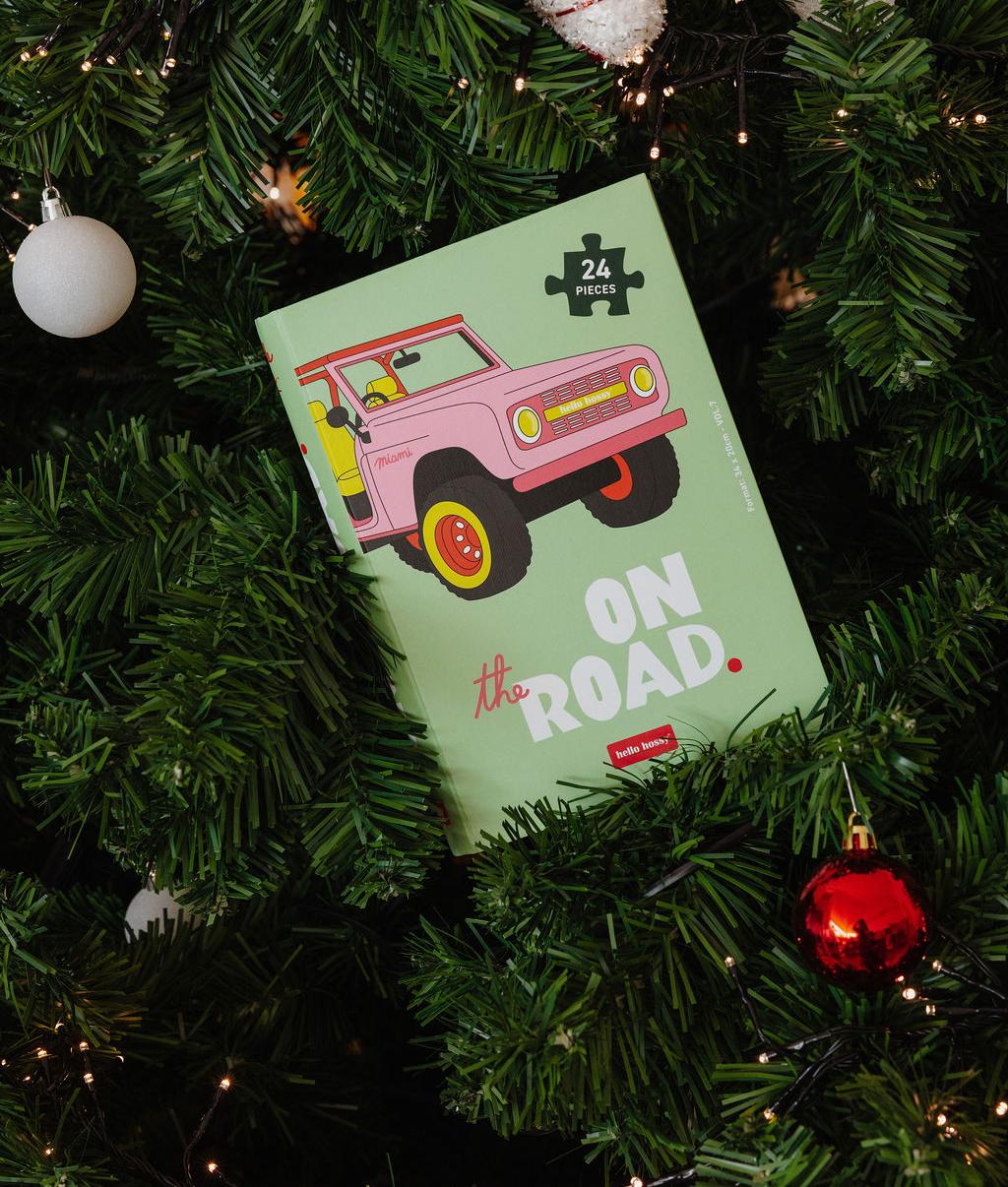 Puzzle infantil verde com carro vermelho, 24 peças Hello Hossy
