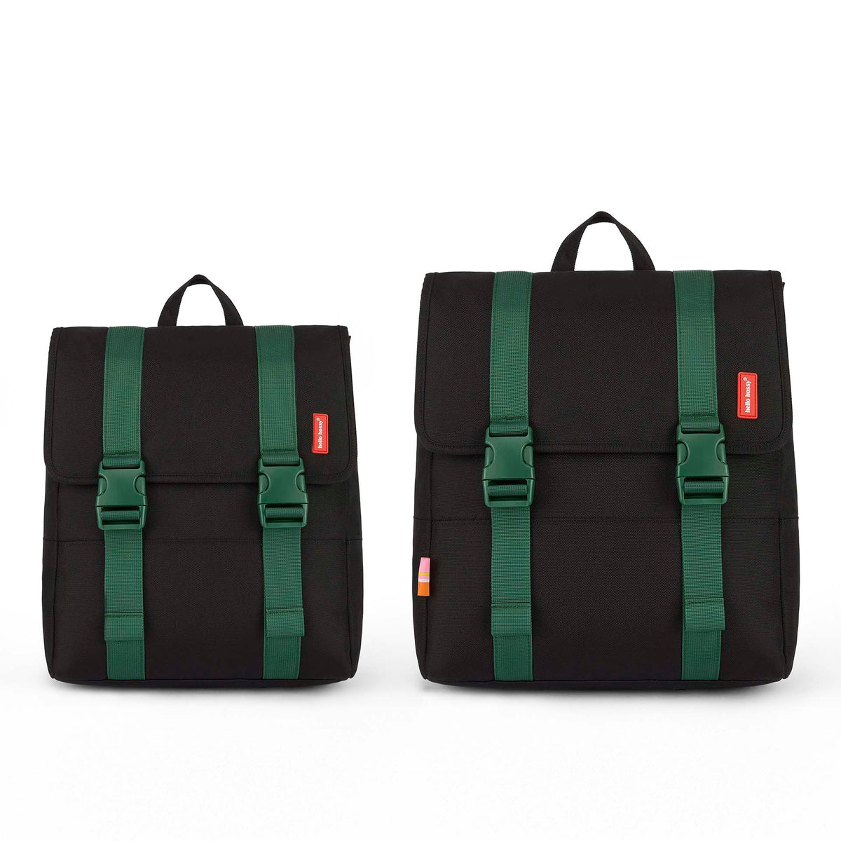 Mochila infantil preta com alças verdes Hello Hossy