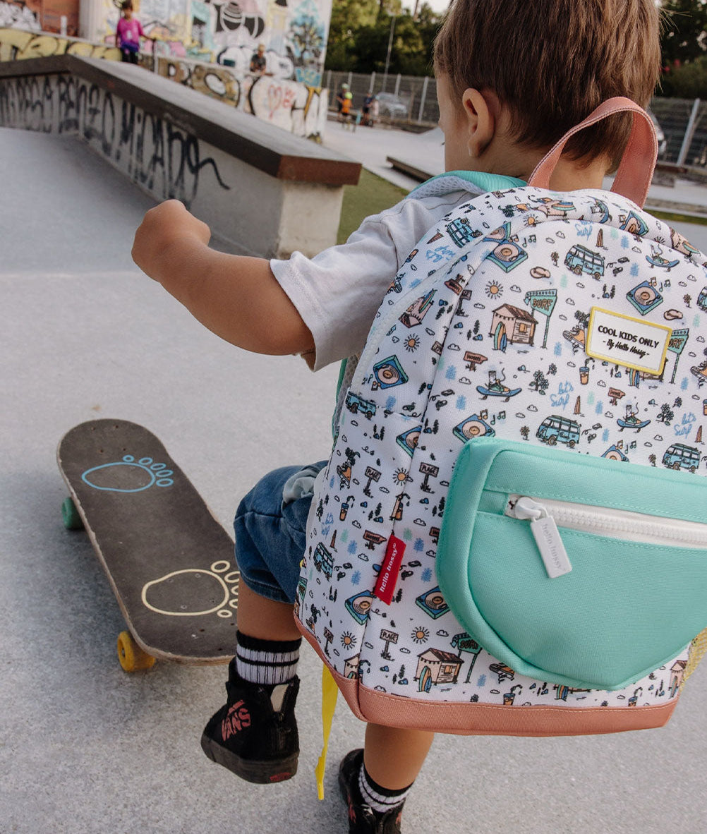 Mochila infantil branca com motivo de carrinha e bolso turquesa Hello Hossy