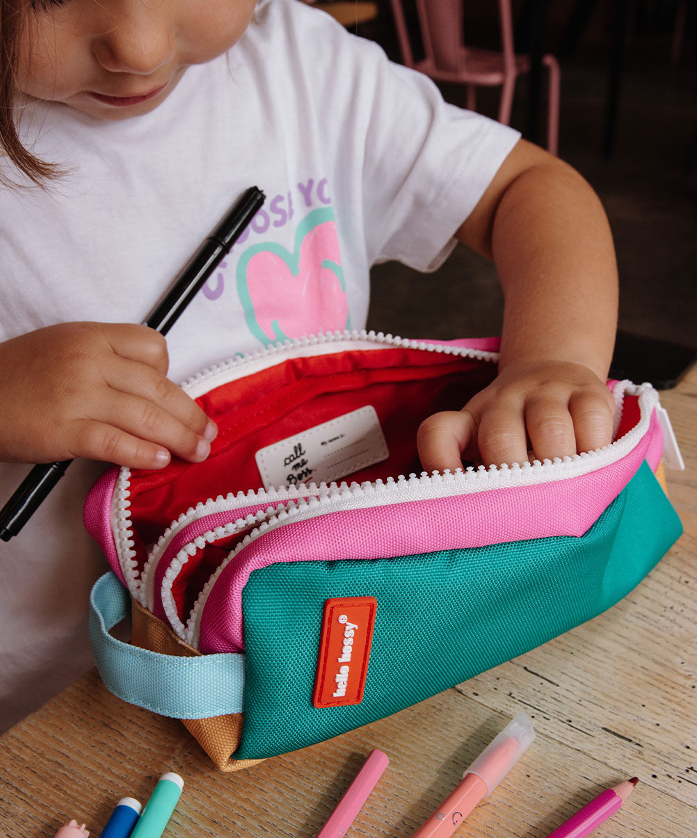 Estojo escolar infantil verde e rosa com fecho duplo Hello Hossy