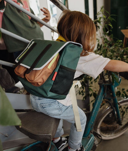 Mochila para criança verde com bolso frontal castanho Hello Hossy