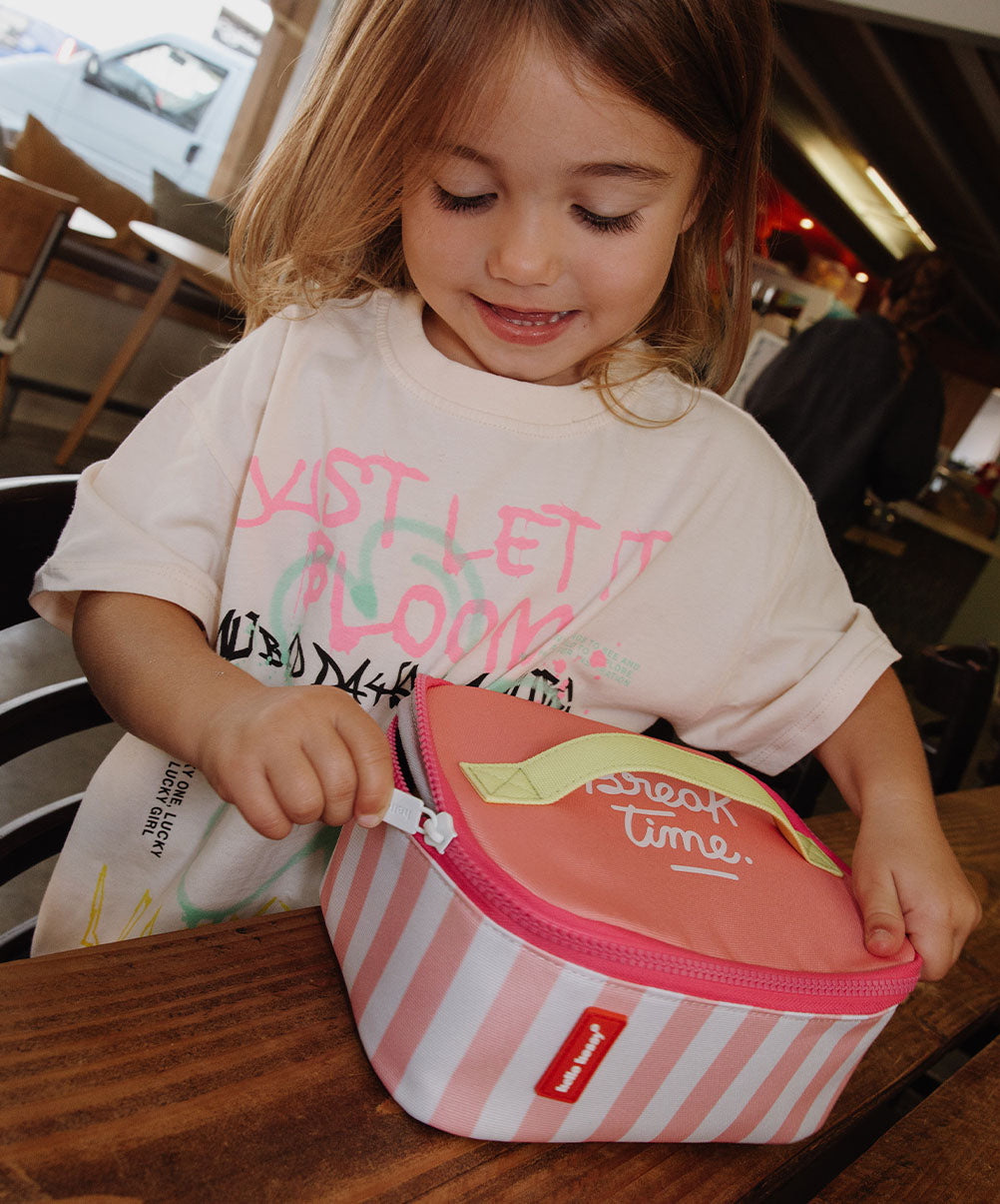 Saco de almoço infantil às riscas rosa, fecho, pega amarela, inscrição Hello Hossy