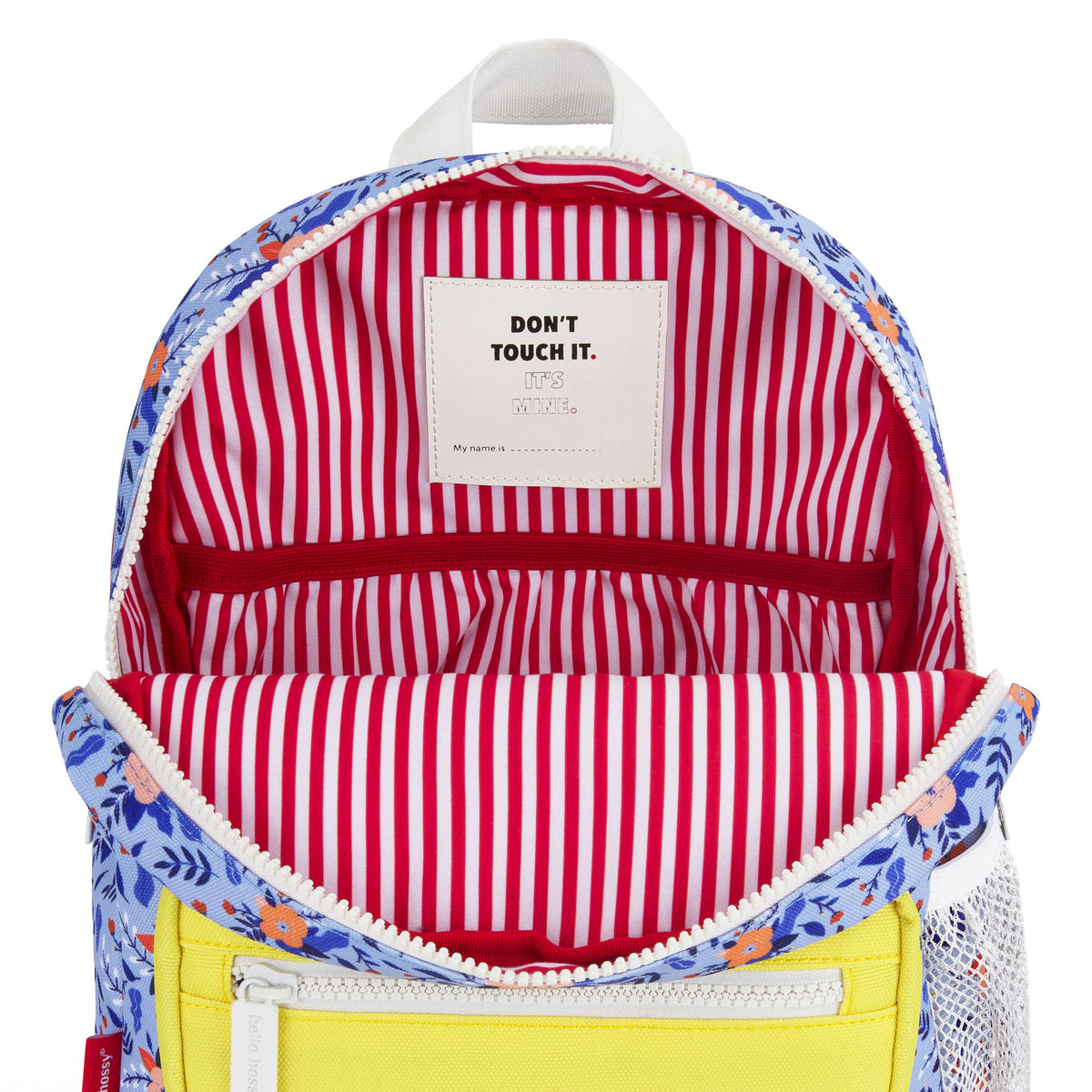 Mochila infantil azul com padrão de flores, interior às riscas vermelho e branco, bolso amarelo Hello Hossy
