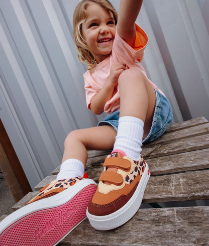 Sapatilhas para criança creme e castanho com estampado leopard, velcro duplo Hello Hossy