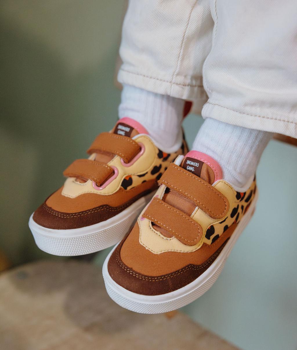 Sapatilhas para criança creme e castanho com estampado leopard, velcro duplo Hello Hossy