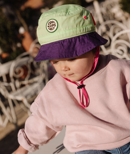 Chapéu bucket infantil verde e violeta com bordado Cool Kids Only Hello Hossy