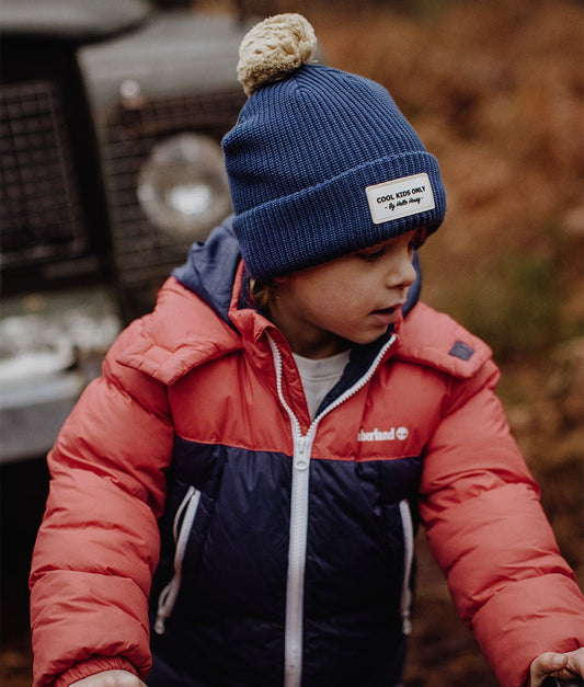 Gorro infantil Color Block Night, com pompom, forro polar, algodão orgânico, a partir dos 9 meses, Cool Kids Only!