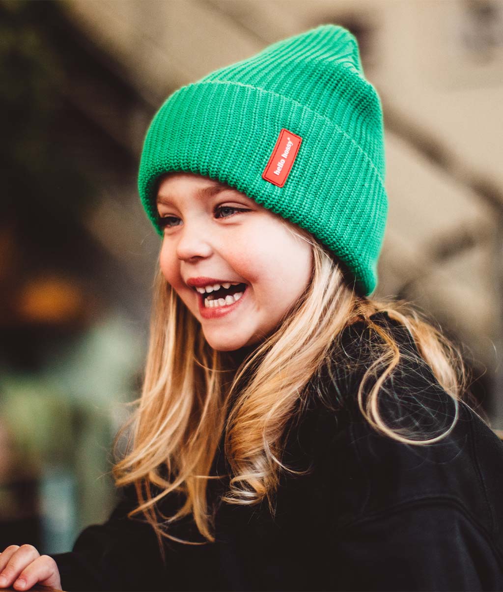 Gorro colorido para crianças e adultos Flow Basil, 100% algodão orgânico, sem pompom, desde os 9 meses, Cool Kids Only !