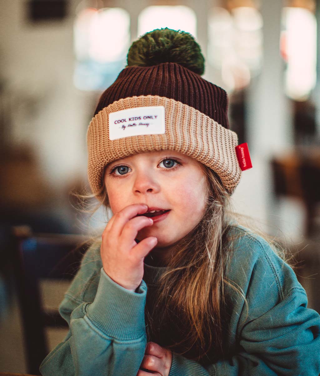 Gorro para crianças Color Block Pistachio, com pompom, forro polar, algodão orgânico, desde os 9 meses, Cool Kids Only!