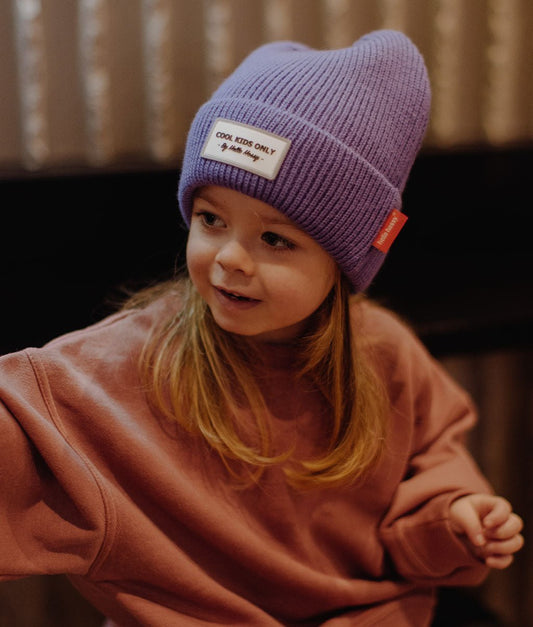 Gorro colorido para crianças Pop Purple, malha suave e fina, lã, sem pompom, a partir dos 9 meses, Cool Kids Only!