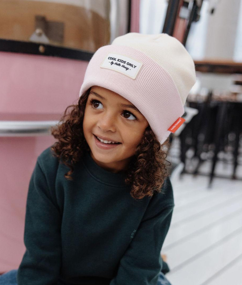 Gorro infantil rosa e amarelo com bordado Cool Kids Only Hello Hossy