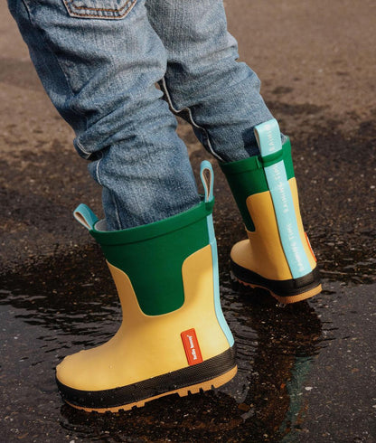 Botas de chuva infantis amarelas e verdes com sola preta Hello Hossy