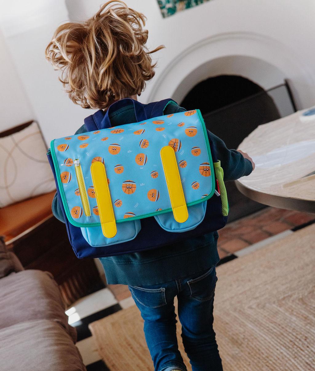 Mochila escolar infantil azul laranja com padrão desporto e detalhes amarelos Hello Hossy