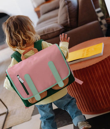 Mochila escolar infantil rosa e verde, detalhes dos bolsos Hello Hossy