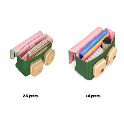 Mochila escolar de criança rosa verde pormenores bege bolsos vista aberta comparativo 2 tamanhos Hello Hossy