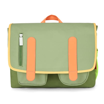 Mochila escolar infantil verde com detalhes laranja e bolsos frontais Hello Hossy