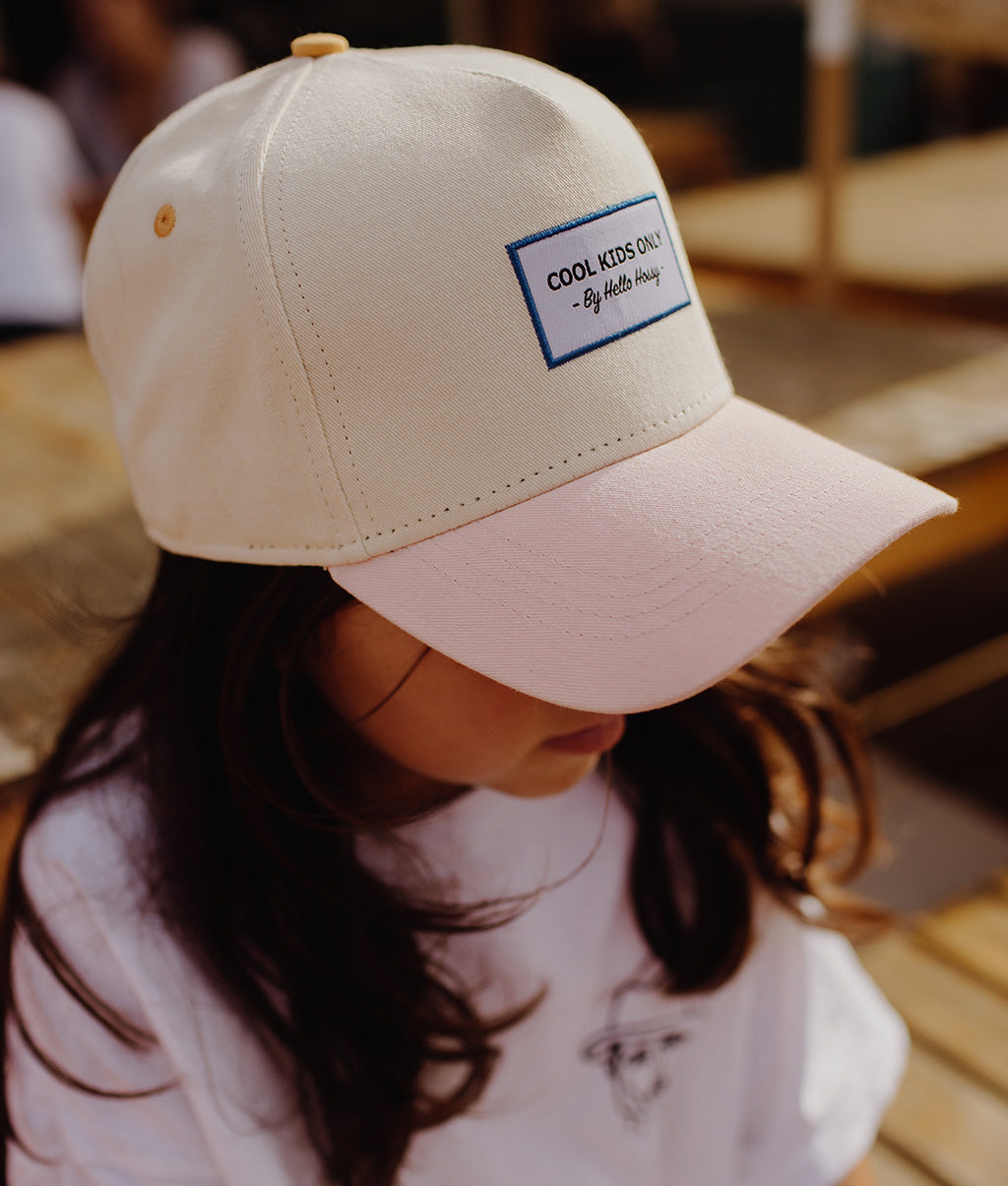 Boné para crianças Mini Primrose, pala curva, 100% algodão orgânico, certificado Oeko-Tex, a partir dos 9 meses, Cool Kids Only !