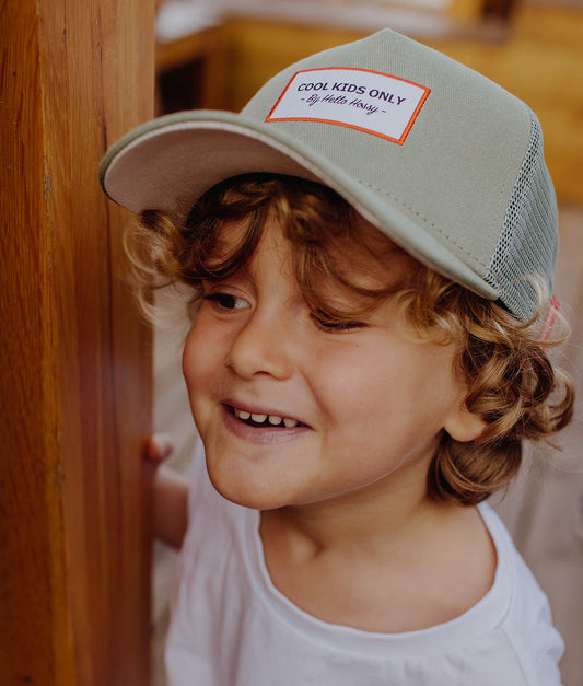Boné pais e filhos Mini Olive, estilo Trucker, matchy-matchy, ecorresponsável, desde os 9 meses, Cool Kids Only!