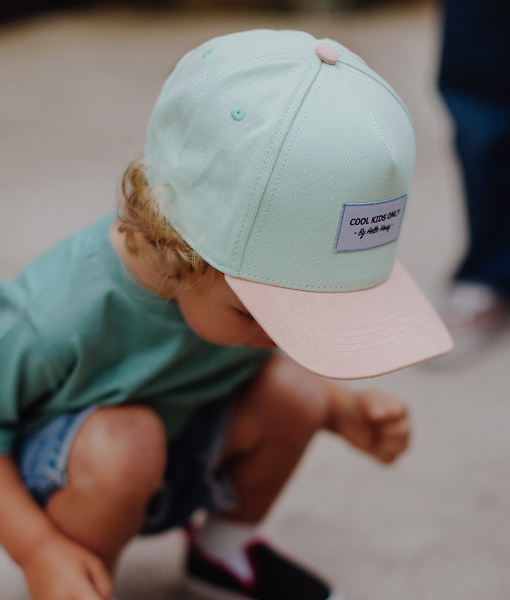Boné infantil Mini Aloe, pala curva, 100% algodão orgânico, certificado Oeko-Tex, desde os 9 meses, Cool Kids Only!