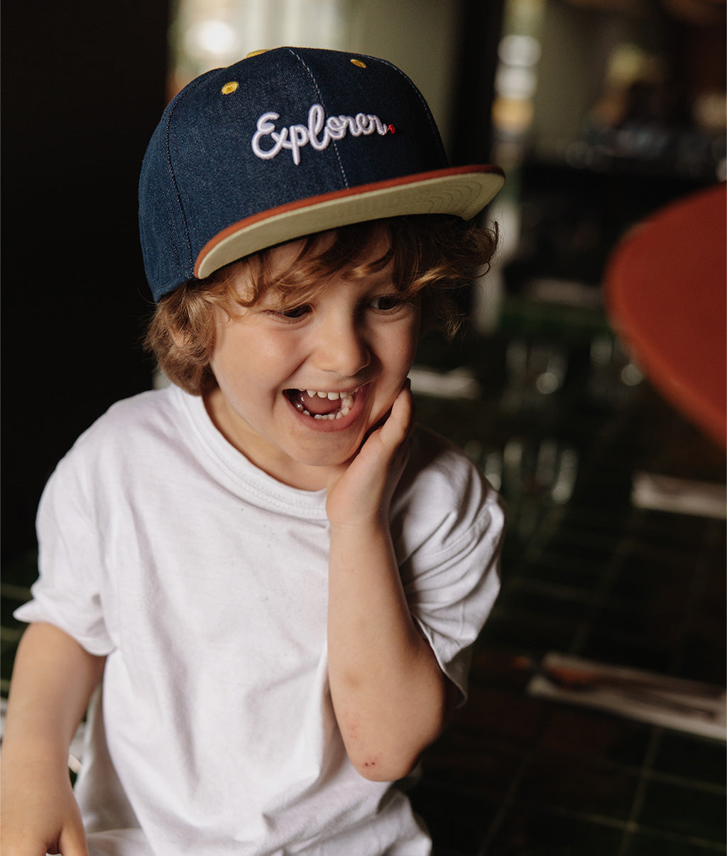 Boné para crianças Jean Explorer, pala reta, algodão orgânico, certificado Oeko-Tex, desde os 9 meses, Cool Kids Only !