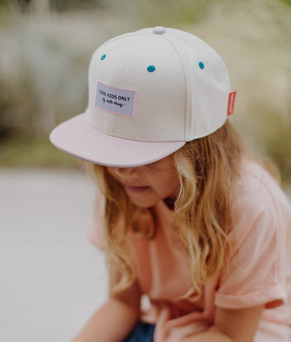 Boné infantil Mini Cotton, pala reta, 100% algodão orgânico, certificado Oeko-Tex, a partir dos 9 meses, Cool Kids Only!