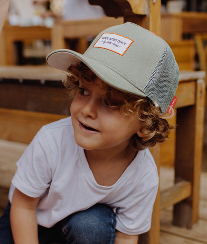 Boné pais e filhos Mini Olive, estilo Trucker, matchy-matchy, ecorresponsável, desde os 9 meses, Cool Kids Only!