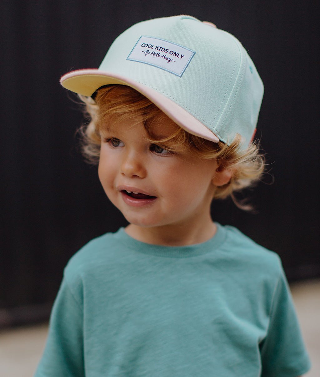 Boné infantil Mini Aloe, pala curva, 100% algodão orgânico, certificado Oeko-Tex, desde os 9 meses, Cool Kids Only!