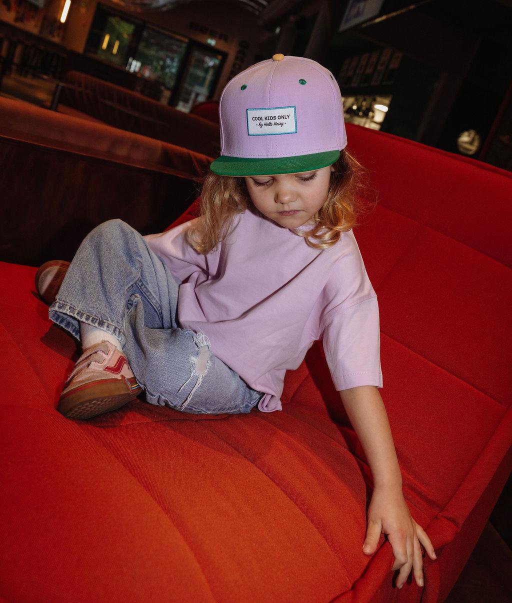 Boné infantil rosa com pala verde, usado Hello Hossy