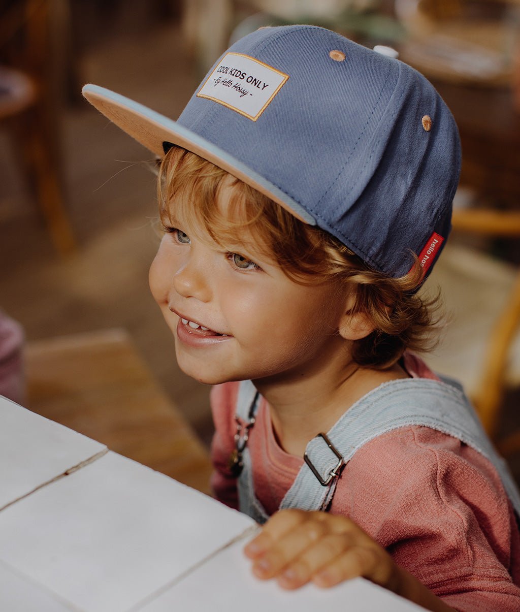 Boné infantil Mini Malo, pala reta, 100% algodão orgânico, certificado Oeko-Tex, desde os 9 meses, Cool Kids Only!