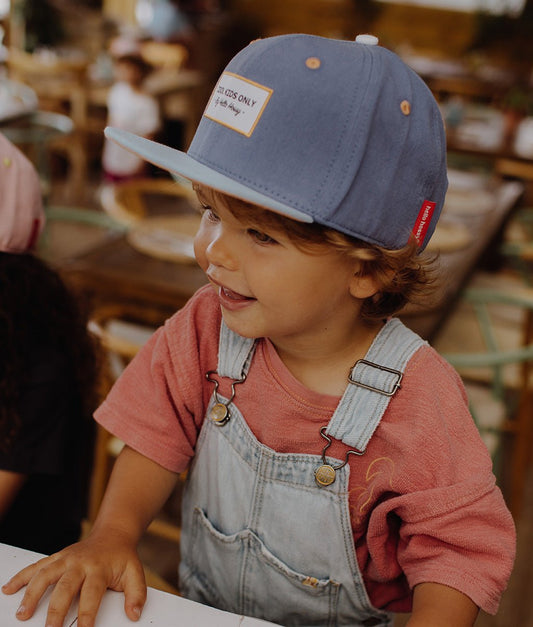Boné infantil Mini Malo, pala reta, 100% algodão orgânico, certificado Oeko-Tex, desde os 9 meses, Cool Kids Only!