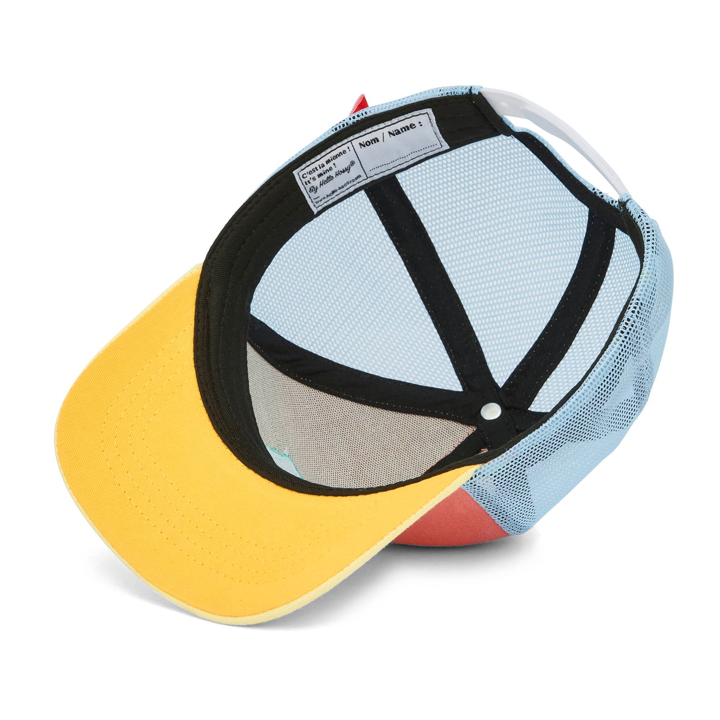 Boné infantil trucker laranja com pala amarela e detalhe de etiqueta interior Hello Hossy