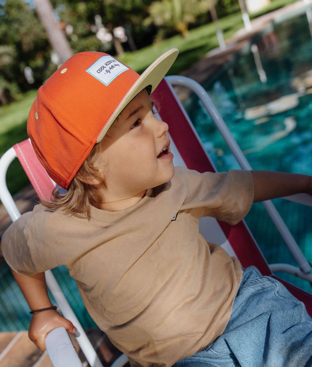 Boné infantil laranja com pala reta e bordado Cool Kids Only Hello Hossy