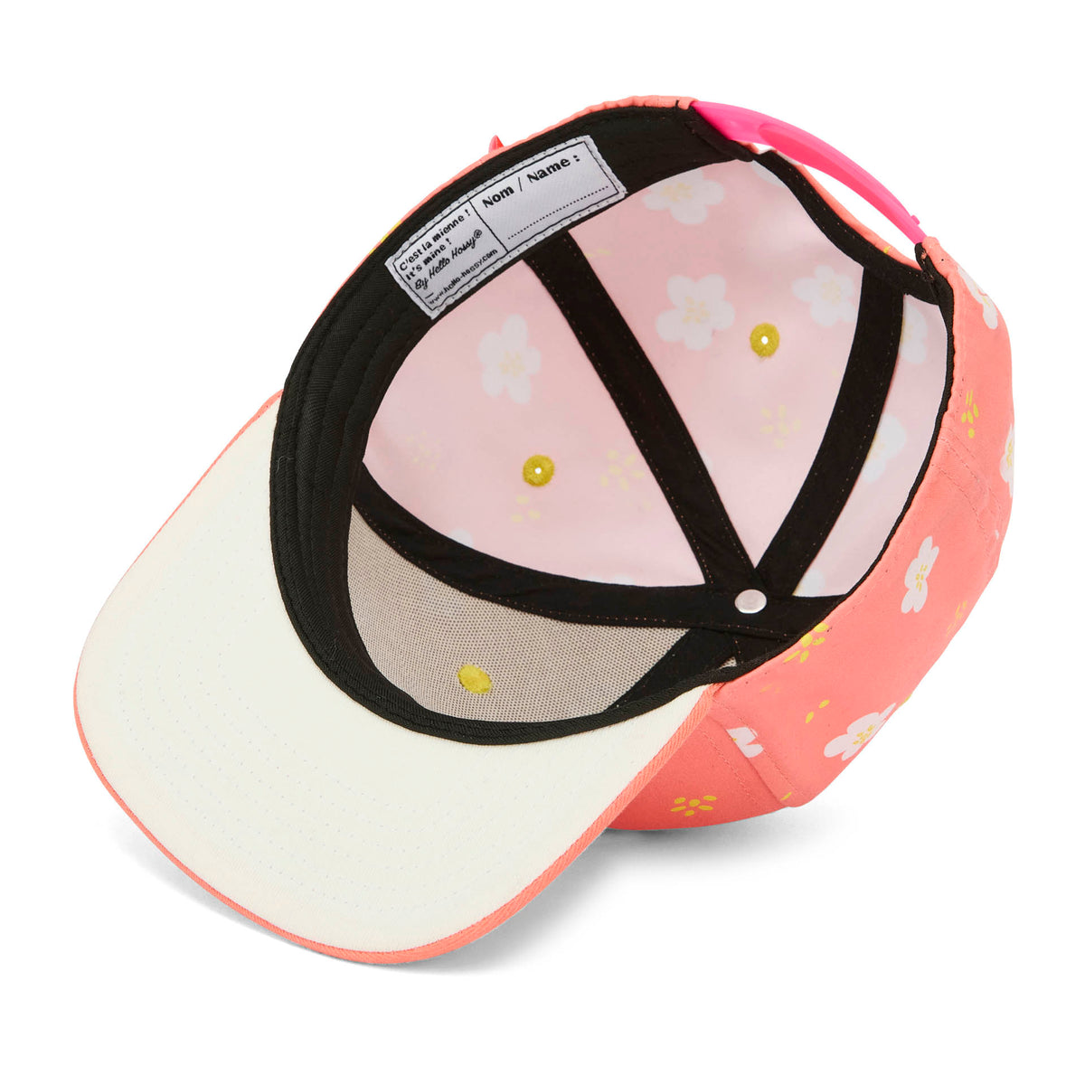 Boné infantil coral com flores, pala reta, detalhe da etiqueta interior Hello Hossy