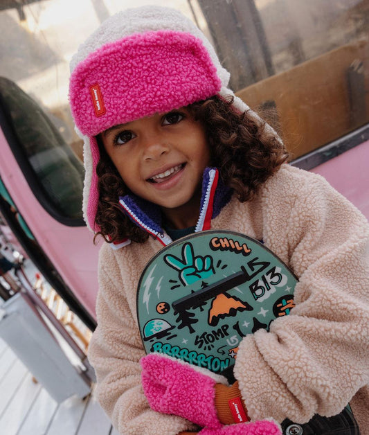 Gorro russo infantil branco e rosa com efeito sherpa Hello Hossy