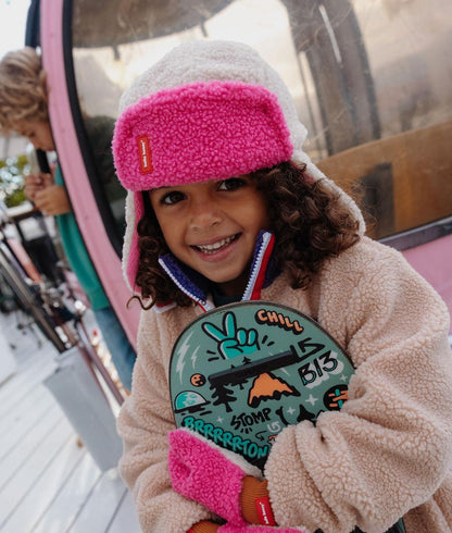 Gorro russo infantil branco e rosa com efeito sherpa, forro polar Hello Hossy