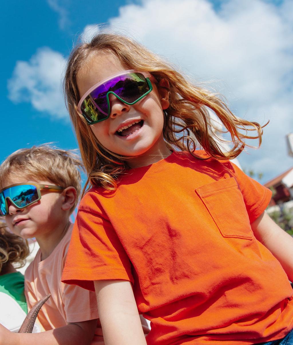 Óculos de sol infantis com armação rosa e lentes verdes, Hello Hossy