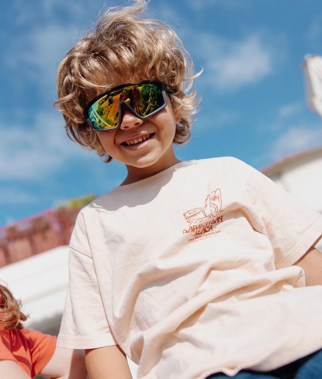 Óculos de sol infantis pretos em estilo desportivo com lentes espelhadas Hello Hossy