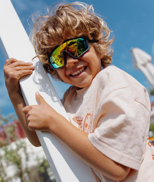 Óculos de sol infantis estilo desportivo, lentes espelhadas multicoloridas, armação preta Hello Hossy