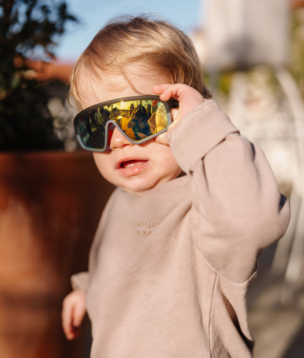 Óculos de sol infantis em estilo desportivo, lentes espelhadas amarelas Hello Hossy