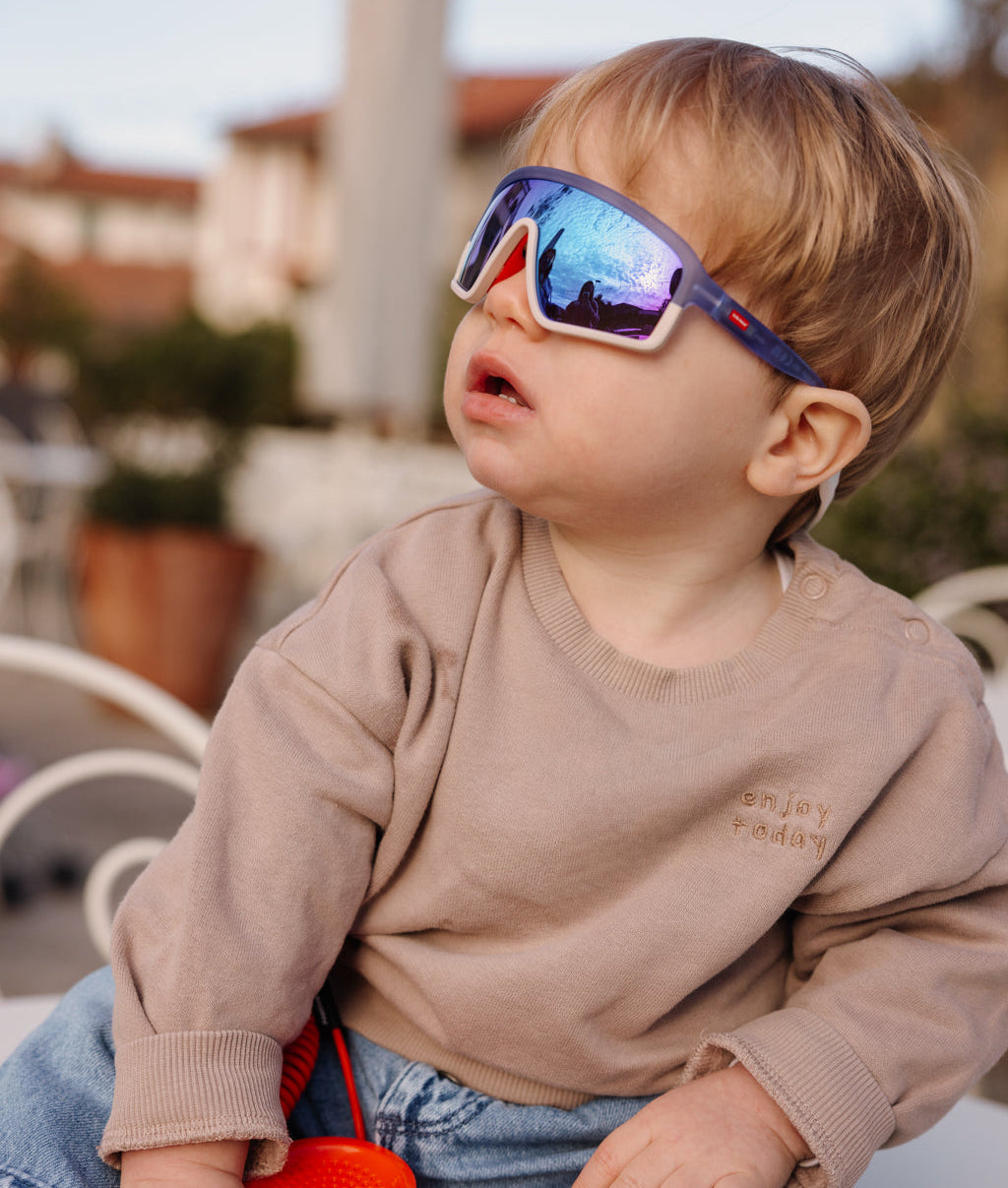 Óculos de sol infantis violeta e brancos, estilo desportivo espelhado, Hello Hossy