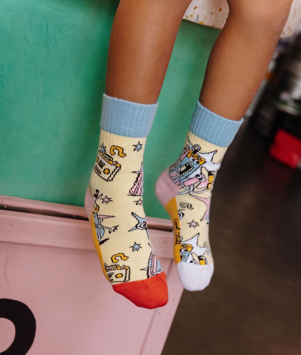 Meias infantis com estampado de música, cores pastel contrastantes Hello Hossy