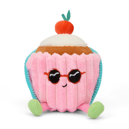 Peluche original para criança Hello Hossy em forma de bolo Cherry Cake - vista frontal, pousada