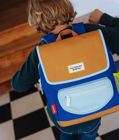 Mochila azul para criança, bolso claro, fecho de correr, detalhe amarelo Hello Hossy