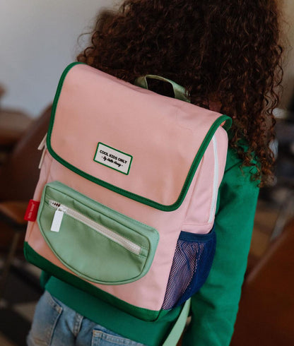 Mochila infantil rosa com rebordo verde, bolso frontal Hello Hossy